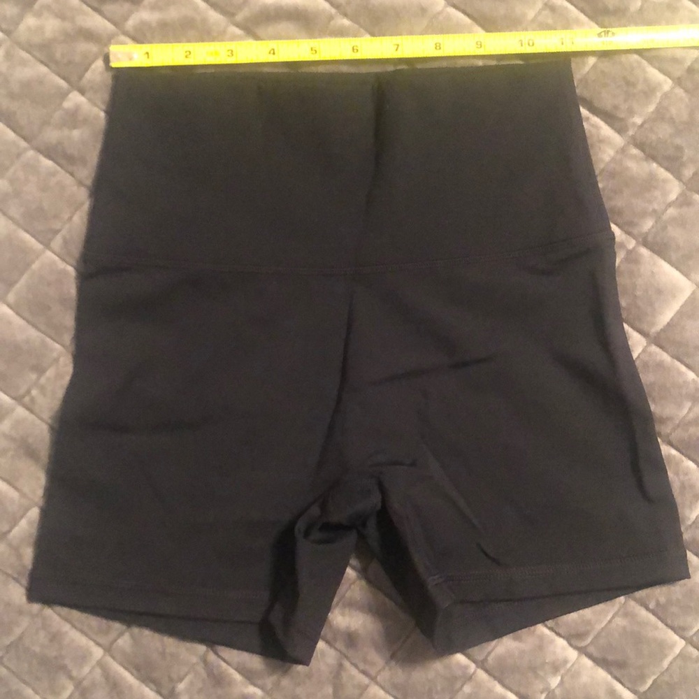 Aerie Offline spandex shorts size medium. Black